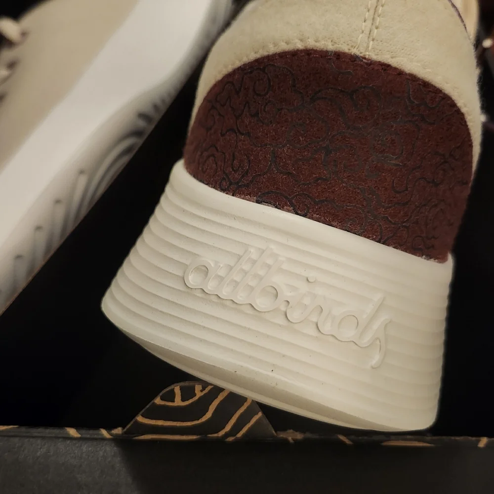 NEW Allbirds Men's Wool Runner 2 Beige Hush Blanc Sole 13.5 Cream & Burgundy